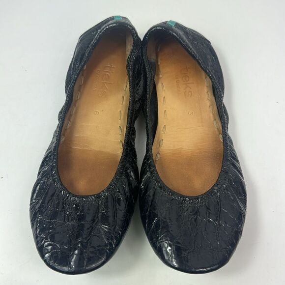 Tieks Black Patent Leather Women's Flat Shoes - Picture 9 of 12